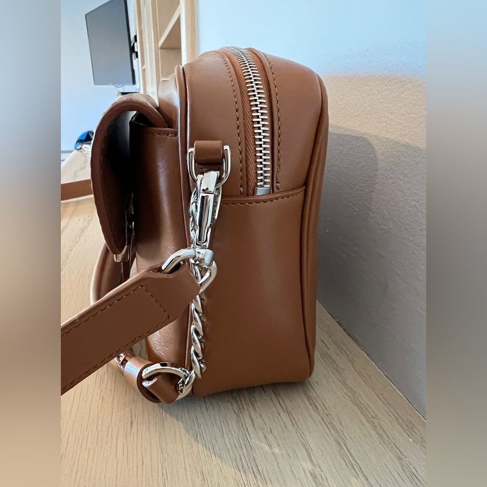 Tod’s double T camera bag - Picture 6 of 10